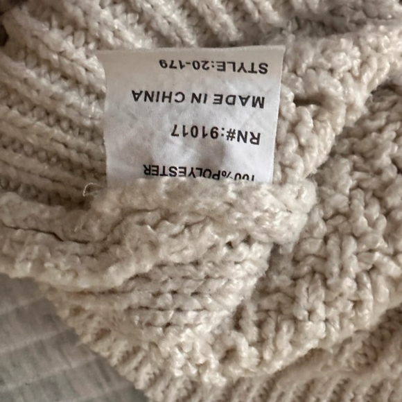 White Sweater - Picture 2 of 3